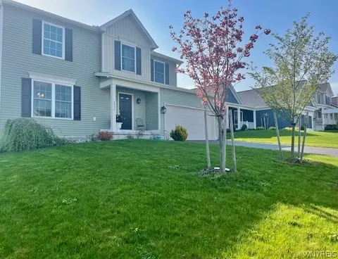 2336 Burbank Dr, Lake View, NY 14085