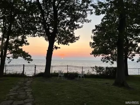 9200 Lakeside Rd, Evans, NY 14006 photo 4