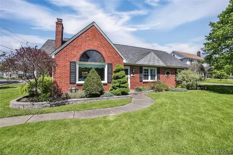 242 E Main St, Hamburg, NY 14075