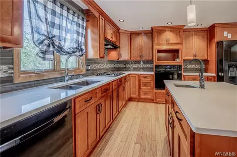 6122 Bear Ridge Rd, Pendleton, NY 14094 photo 8