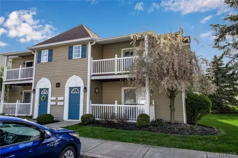 16 Brookfield Ln #4, Cheektowaga, NY 14227
