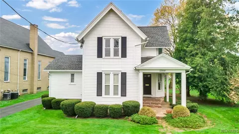1204 West Ave, Shelby, NY 14103