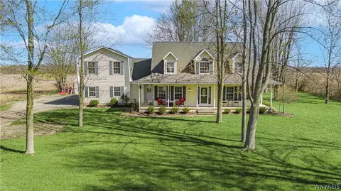 9011 Chestnut Ridge Rd, Royalton, NY 14105
