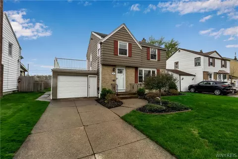 272 Hampton Pkwy, Buffalo, NY 14217