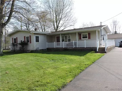 5 Dorchester Rd, Orchard Park, NY 14127