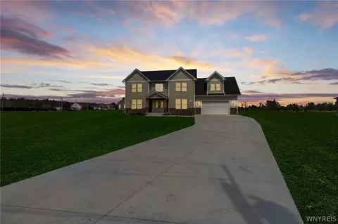 4085 Mapleton Rd, Pendleton, NY 14094 photo 3