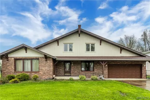 107 Morningside Dr, Grand Island, NY 14072