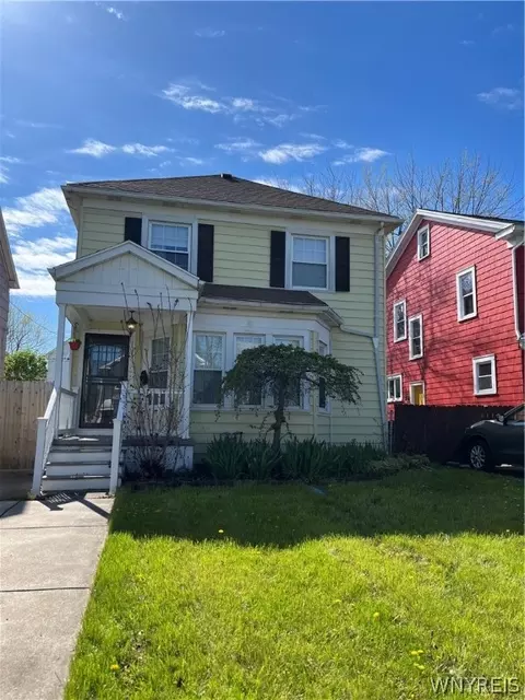 22 Groveland St, Buffalo, NY 14214