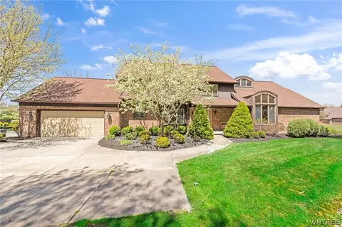133 Hidden Ridge Cmn, Amherst, NY 14221