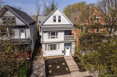 398 Baynes St, Buffalo, NY 14213