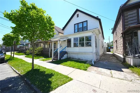 80 Bush St, Buffalo, NY 14207