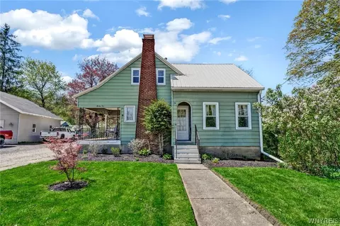 24 Aldrich St, Persia, NY 14070