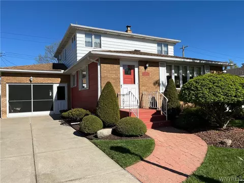29 Banko Dr, Depew, NY 14043