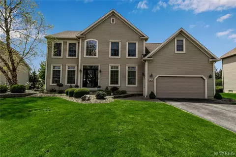 5632 Woodruff Dr, Clarence Center, NY 14032
