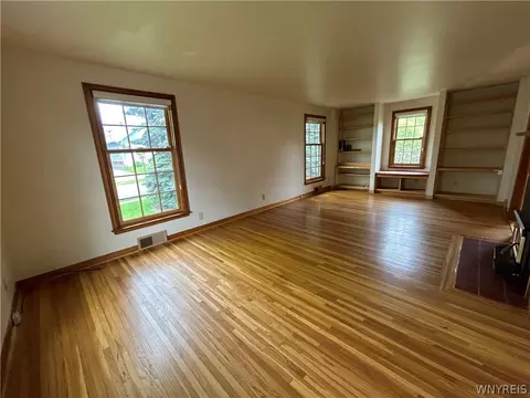 28 Allenhurst Rd, Buffalo, NY 14214 photo 22