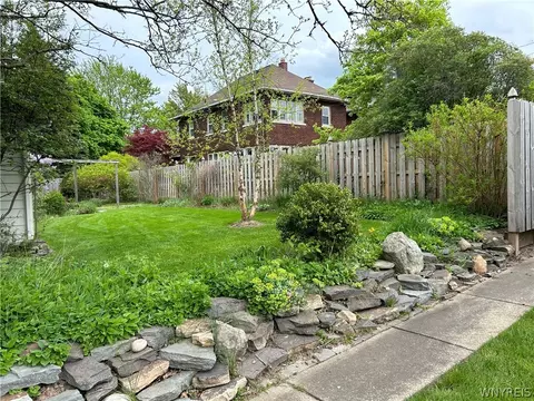 28 Allenhurst Rd, Buffalo, NY 14214 photo 20