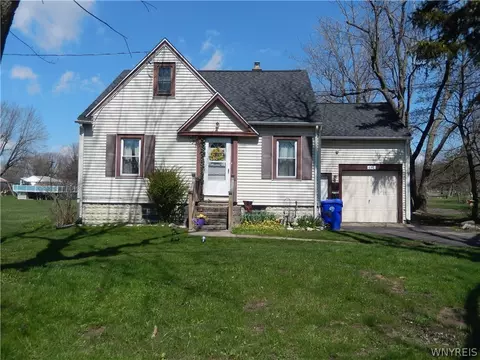 636 Center Rd, West Seneca, NY 14224