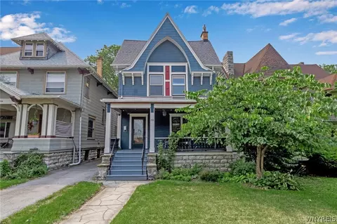 258 Crescent Ave, Buffalo, NY 14214