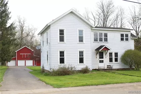33 Mill St, Delevan, NY 14042