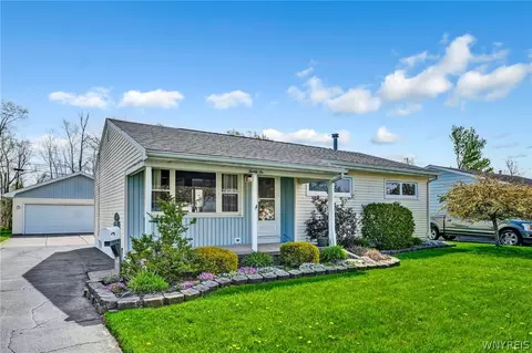 26 Rogers Dr, Depew, NY 14043