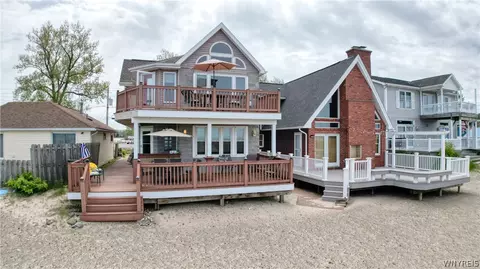 954 S Shore Dr, Hanover, NY 14081