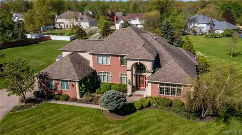 255 Timberlink Dr, Grand Island, NY 14072