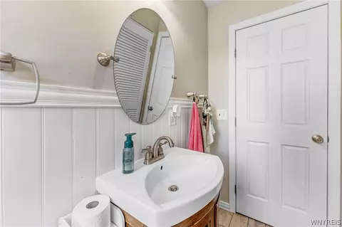 9490 Carpenter Rd, Evans, NY 14057 photo 33