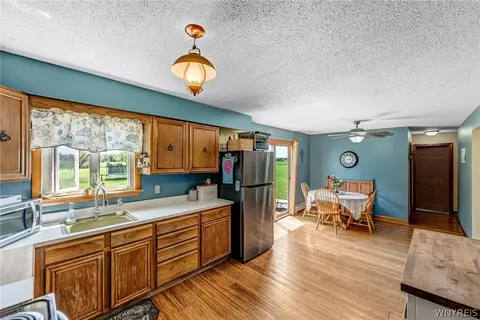 9490 Carpenter Rd, Evans, NY 14057 photo 20
