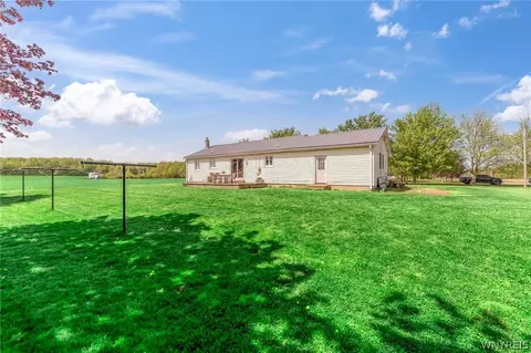 9490 Carpenter Rd, Evans, NY 14057 photo 40