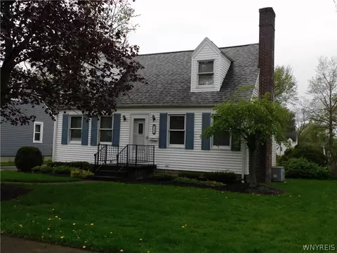 22 Martha Pl, Hamburg, NY 14075