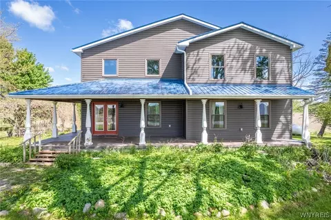 2463 Brown Rd, Pembroke, NY 14036