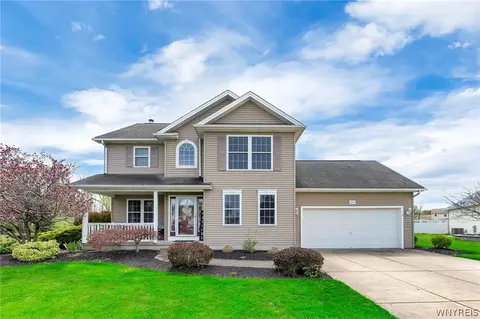 176 Sandpiper Ln, Grand Island, NY 14072