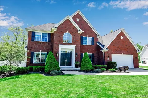 5416 Pond Brook Cir, Hamburg, NY 14075