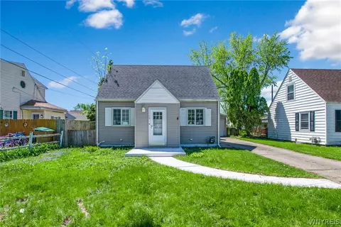 39 Lindbergh Ct, Cheektowaga, NY 14225