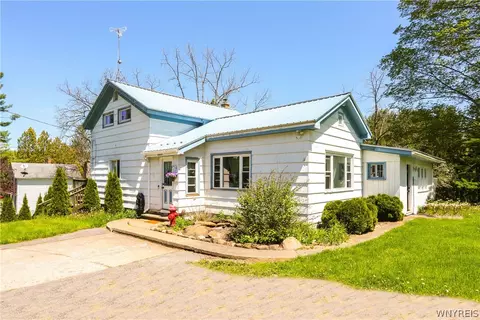 10835 New Oregon Rd, North Collins, NY 14111