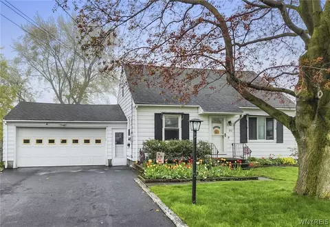 102 Pleasantview Dr, Salina, NY 13088
