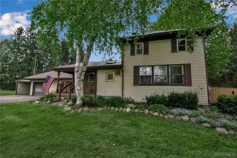 1144 Urf Rd, Bennington, NY 14037
