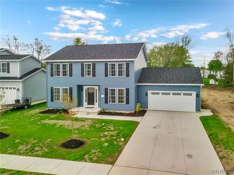 15 Veronica Dr, West Seneca, NY 14224