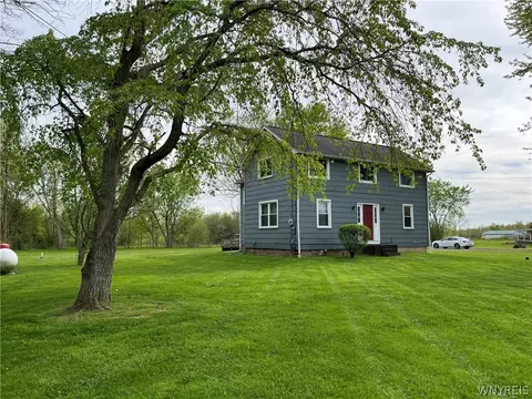 5234 Feigle Rd, Pendleton, NY 14094