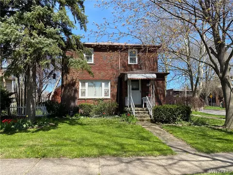 2778 Welch Ave, Niagara Falls, NY 14303