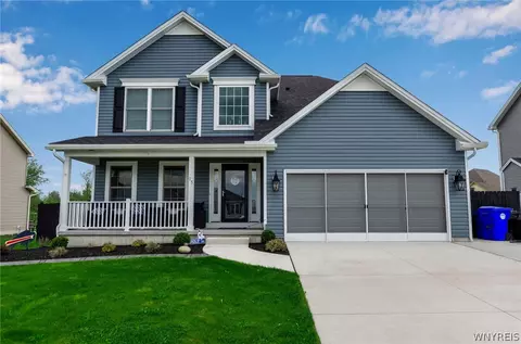 15 Jaycee Ln, West Seneca, NY 14224