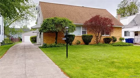 375 Bernhardt Dr, Amherst, NY 14226