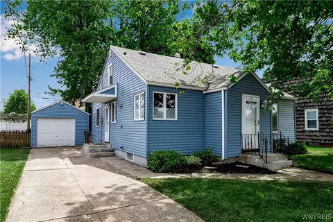 233 Taber Pl, North Tonawanda, NY 14120