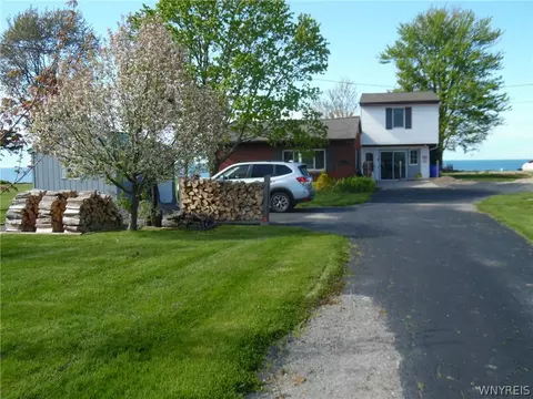 2667 W Lake Rd, Wilson, NY 14172
