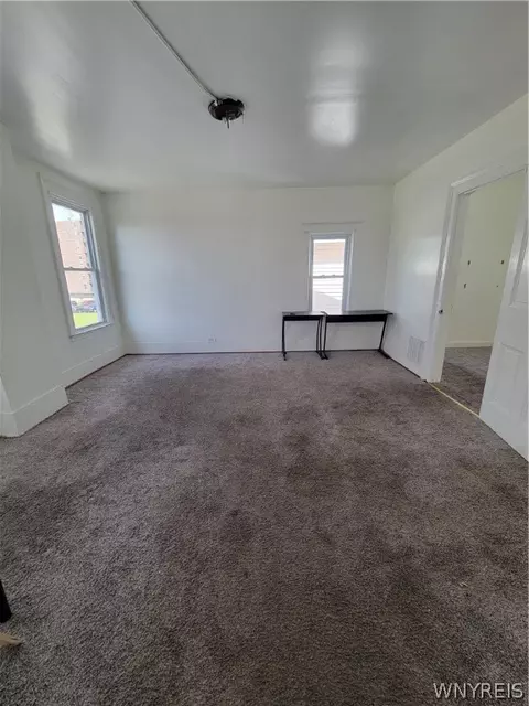 253 Efner St, Buffalo, NY 14201 photo 4