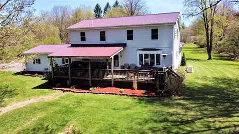 10484 Beechtree Rd, Ashford, NY 14171