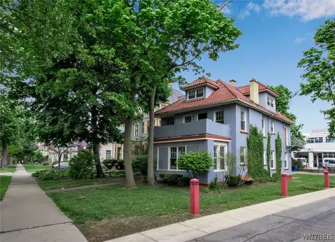 121 Linwood Ave, Buffalo, NY 14209