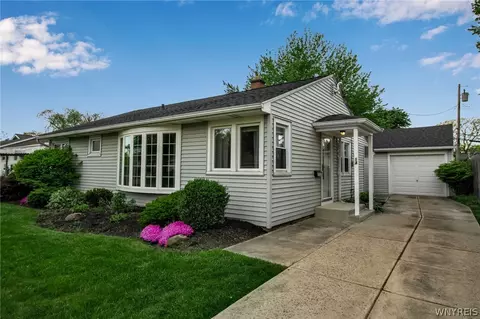 14 Kelvin Dr, Buffalo, NY 14223