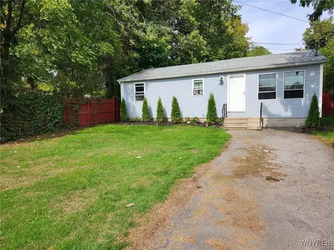 7789 Mill Rd, Royalton, NY 14067