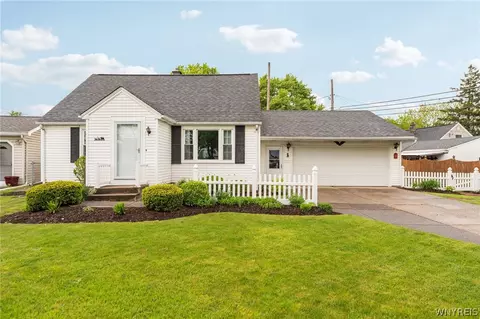 11 Nicholas Ct, Tonawanda, NY 14150